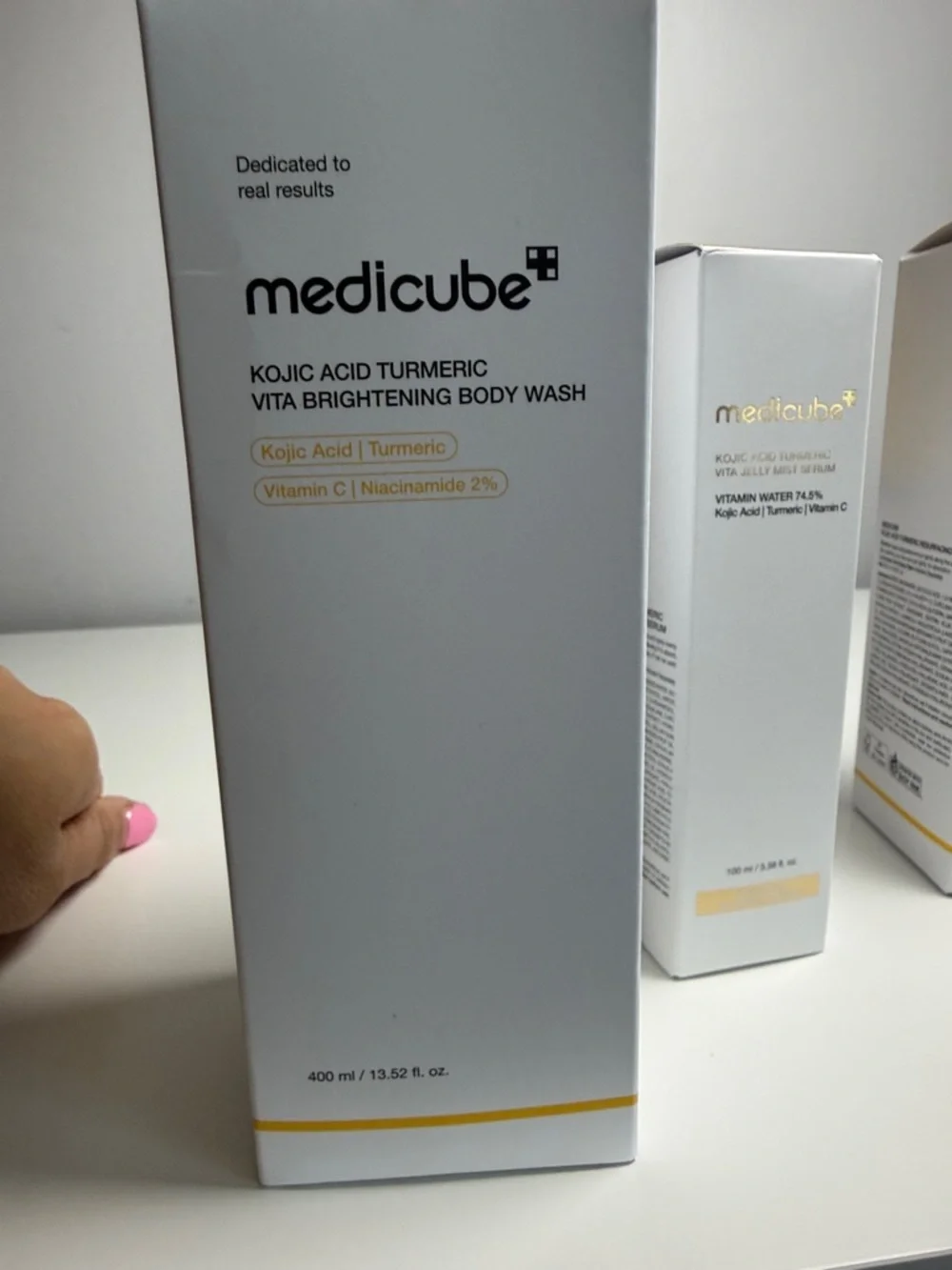 Medicube Kojic Acid Turmeric Skincare Set - Yellow & White - Picture 5 of 5